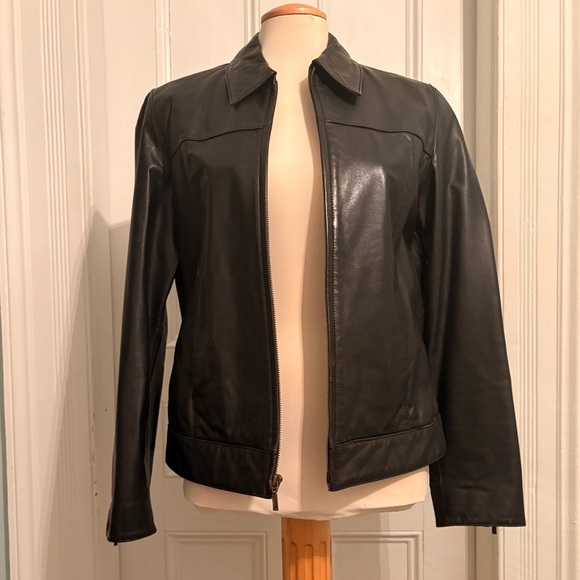 GAP Women's Classic Black Leather Jacket - Picture 2 of 5